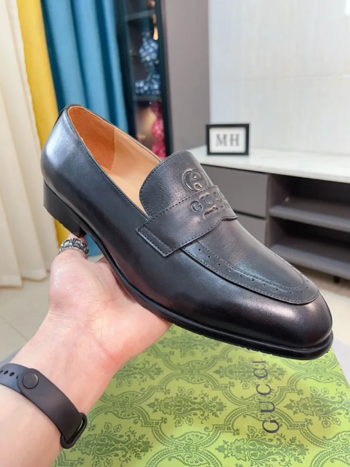 Men's shoes 💰500🌹🌹Niuli [GUCCI Gucci] A new style of formal men's leather shoes is coming~ The original quality upper is made of patent leather imported from Italy, the leather is soft and delicate, comfortable and soft first-layer cowhide lining, rubber wear-resistant outsole, the shoe shape is dignified and domineering, and the luxury charm cannot be concealed! The natural and free nouveau riche leads the trend. Code number: 38-44